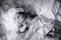 20111126-Emma Newborn-50